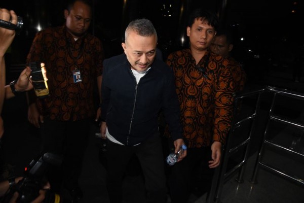 KPK Tangkap Ketua Fraksi Golkar di DPRD Sumatera UtaraÂ 