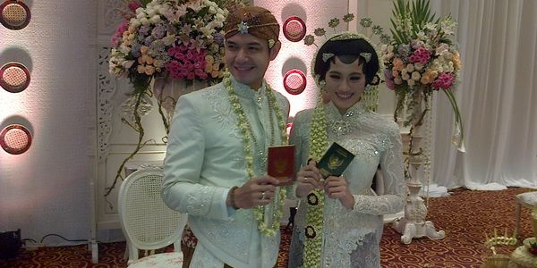 6 Pernikahan Artis Top Tanah Air Ini Disiarkan Secara Live di Televisi