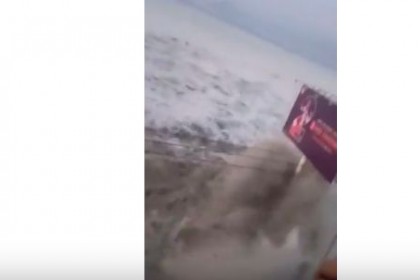 [VIDEO] Tsunami Setinggi 3 Meter Terjang Kota Palu