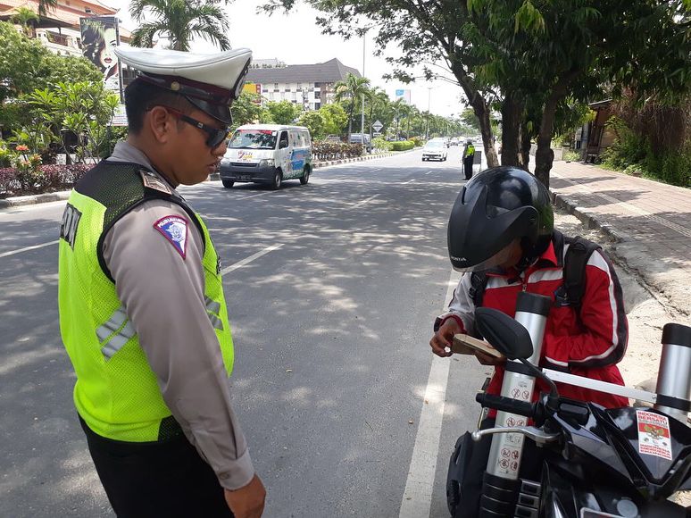 Tilang Manual Kembali Diberlakukan di Tangerang Hari Ini