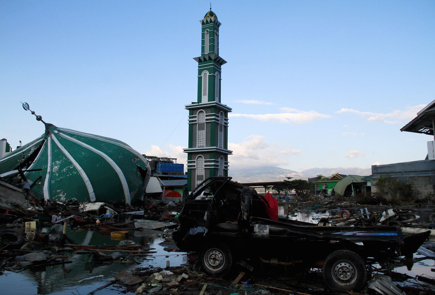 Gempa Palu dan Donggala, Rumah Sakit Terapung UNAIR Kirim Bantuan Medis