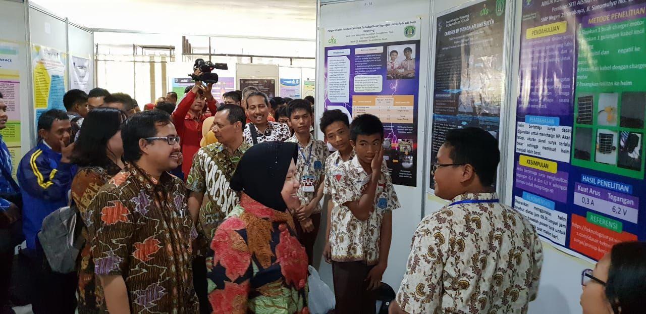 Risma Minta Investor Lirik Inovasi Karya Siswa SMP