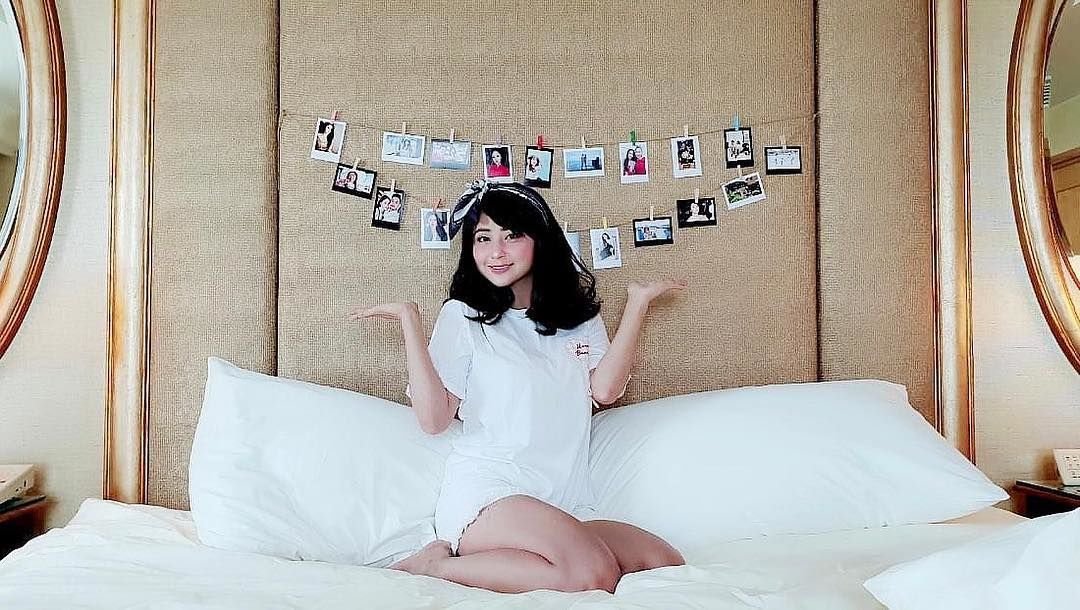 10 Potret Terbaru Dewi Perssik yang Makin Bikin Deg-degan 