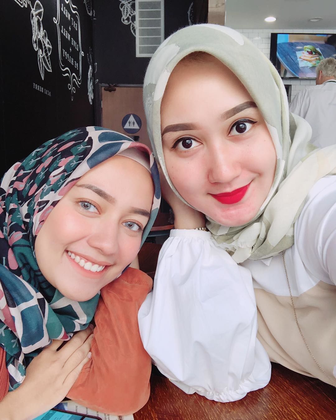 Hijab bikin. Mervekuzan.