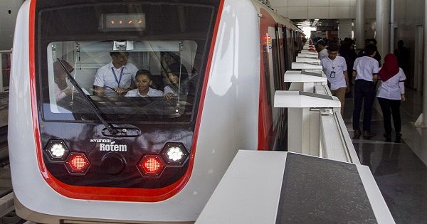 PT INKA Memproduksi Kereta LRT Tanpa Masinis