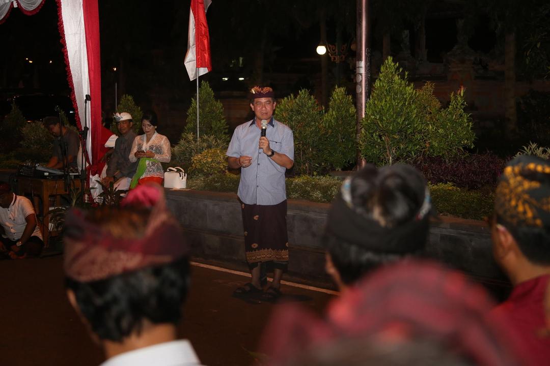 Setelah Aksara, Bupati Klungkung Menginginkan Rapat Pakai Bahasa Bali