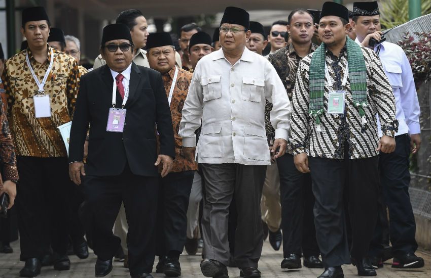 Pecah Kongsi, Begini Naik Turun Hubungan Prabowo-La Nyalla