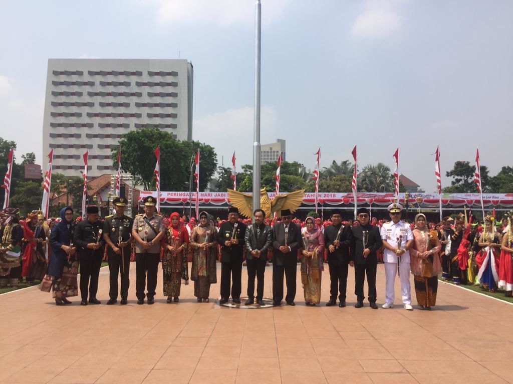 Upacara HUT Jatim, Soekarwo Menangis