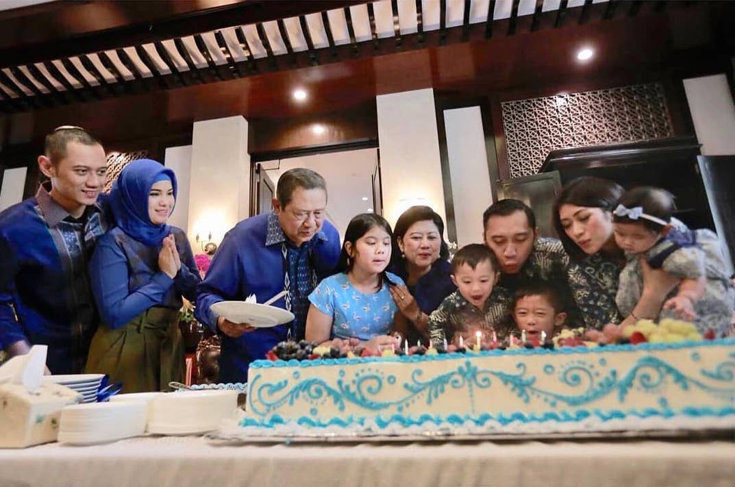 Kompak Terus! Inilah 10 Transformasi Keluarga SBY dari Masa ke Masa