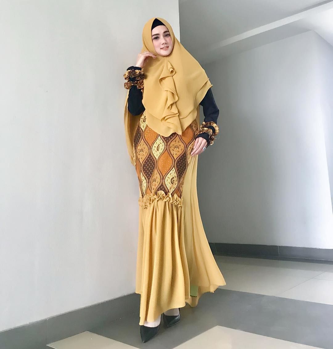 10 Style Hijab Mulan Jameela, Bisa Jadi Ide Hadir ke Kondangan