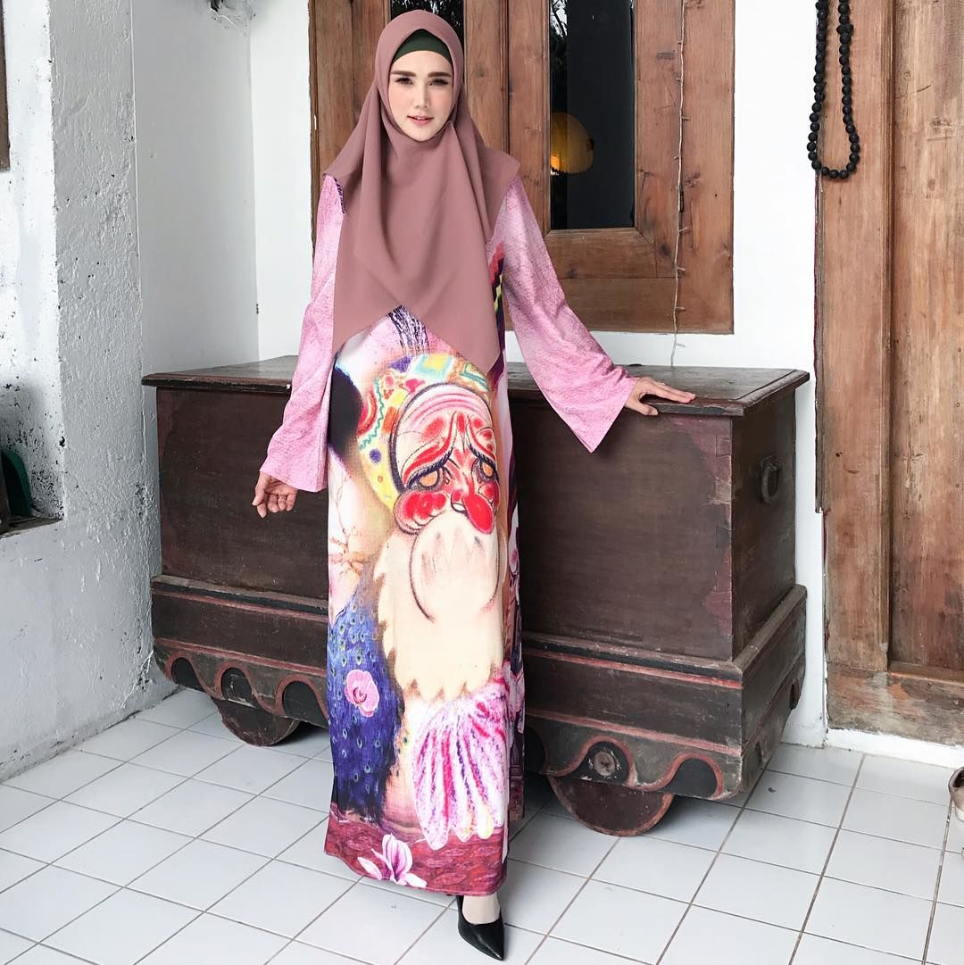 10 Gaya Fashion Hijab Mulan Jameela Syari Bisa Dibawa Ke Kondangan