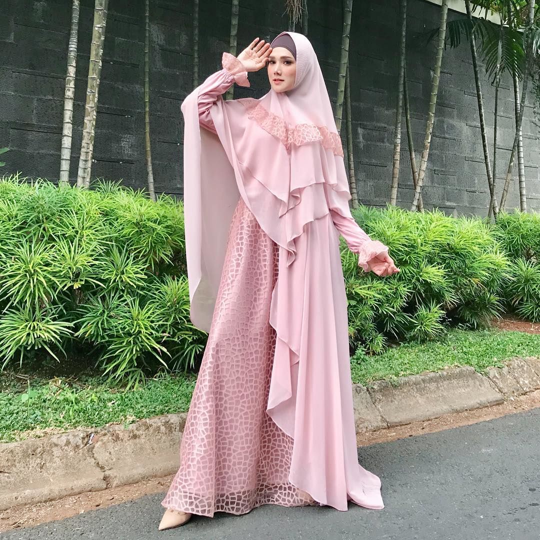 10 Gaya Fashion Hijab Mulan Jameela Syari Bisa Dibawa Ke Kondangan