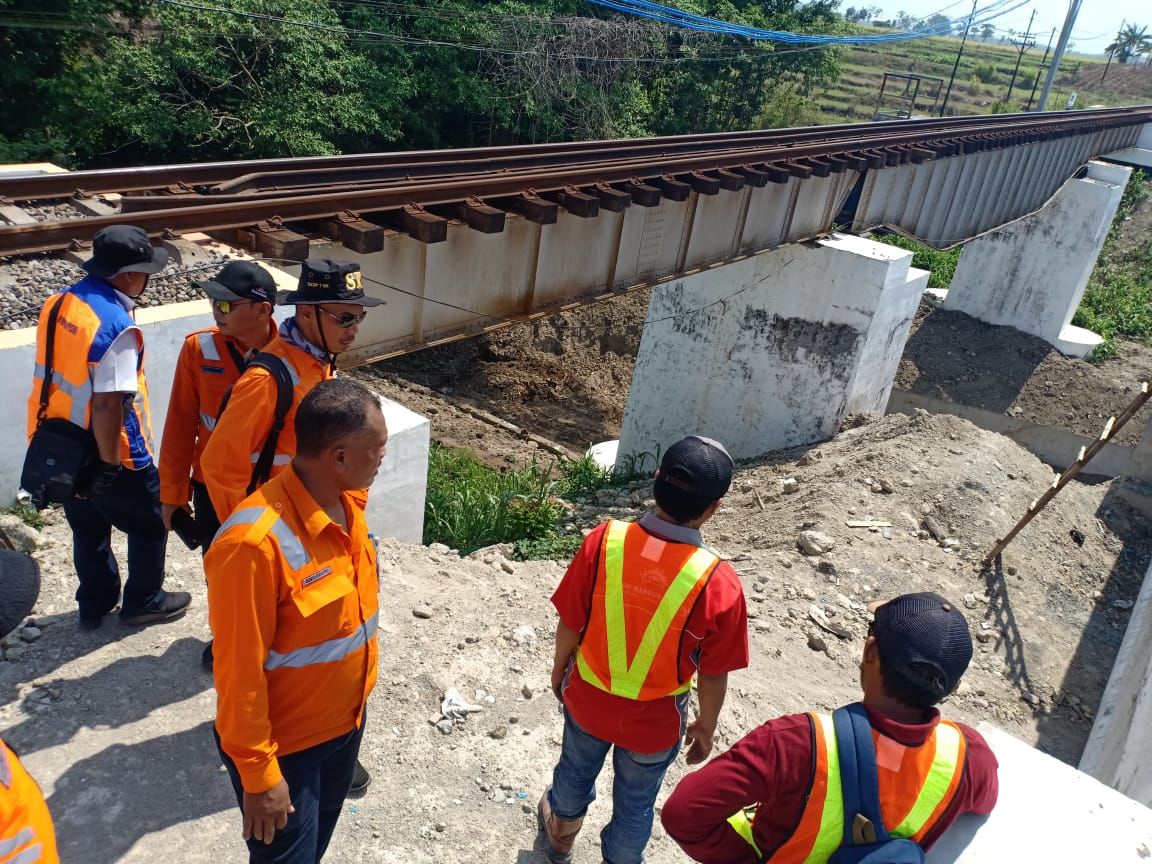 Antisipasi Kecelakaan, PT KAI Madiun Alihkan 2 Perlintasan Sebidang