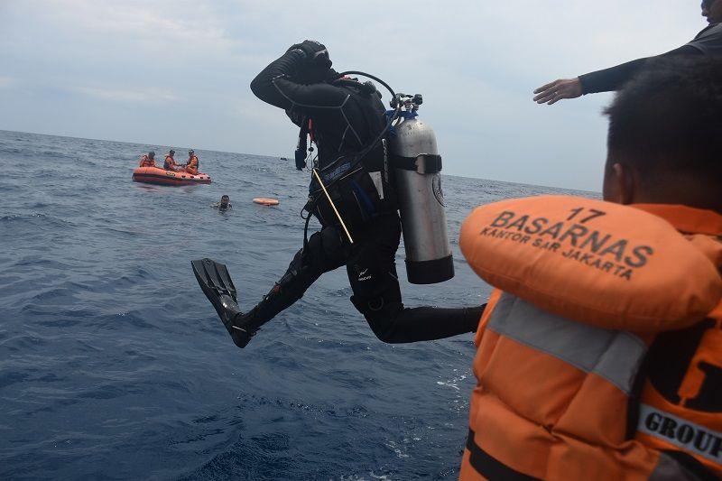 Kabar Terbaru: Tim SAR Temukan Benda Diduga Badan Lion Air JT 610