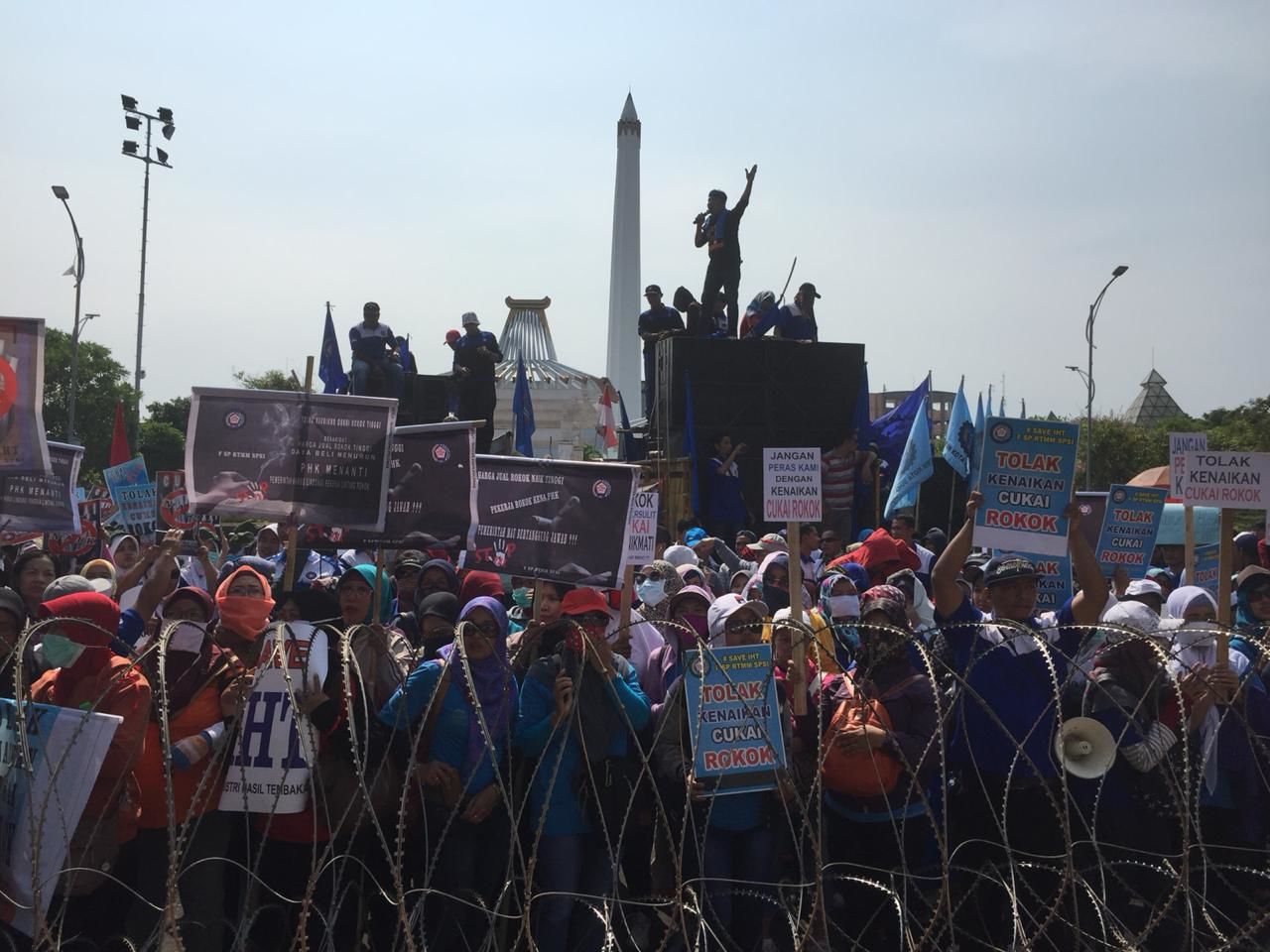 May Day, Buruh Makassar Serukan Tolak Upah Murah