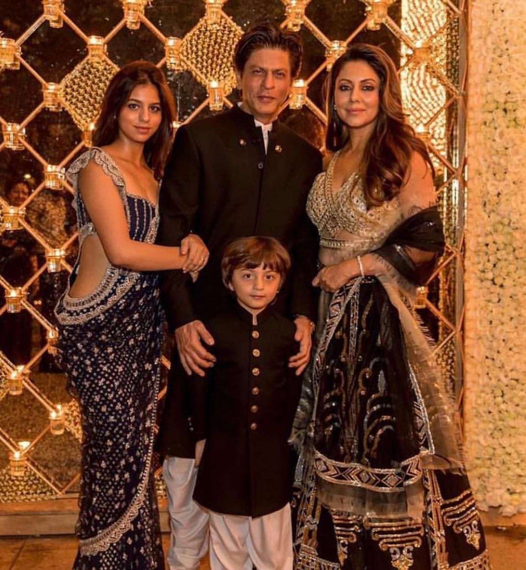 15 Keseruan Diwali Yang Digelar Shah Rukh Khan, Bertabur Artis Ternama