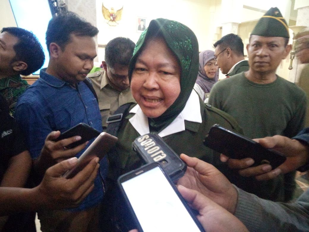 Risma Sebut Kasus 10 Anak Mabuk Lem Baru Pertama Terjadi di Surabaya