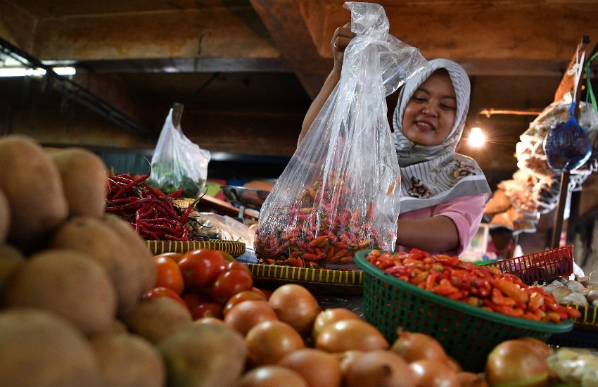 Cek Harga Kebutuhan Pokok, Mendag Kunjungi Pasar di Banyuwangi