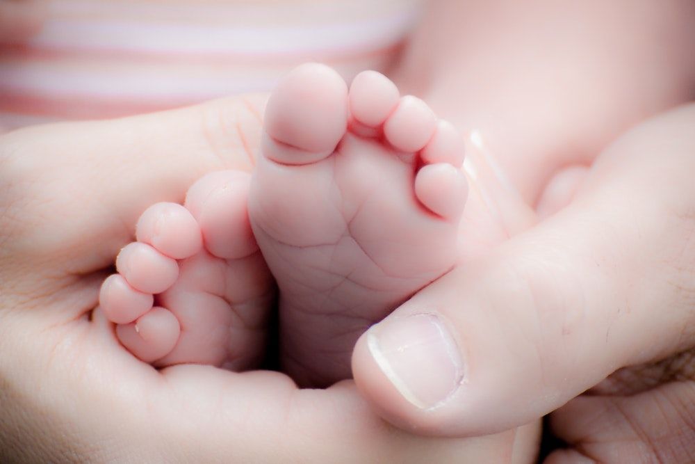 Diduga Depresi, Bule Amerika Lompat Bersama Bayi 2 Bulan di Sanur