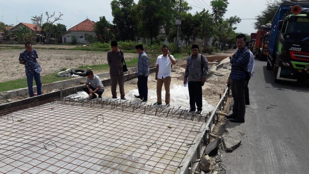 DPRD Sampang Sidak Proyek Jalan Senilai Rp2,2 M, Ini Temuannya