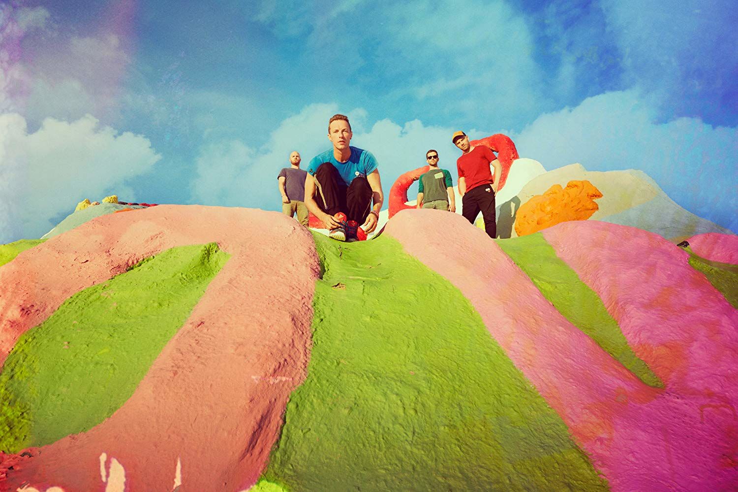 Review A Head Full of Dreams: Kisah Coldplay Menuju Panggung Dunia