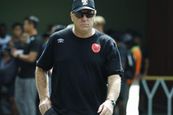 Robert Alberts Tinggalkan PSM Makassar