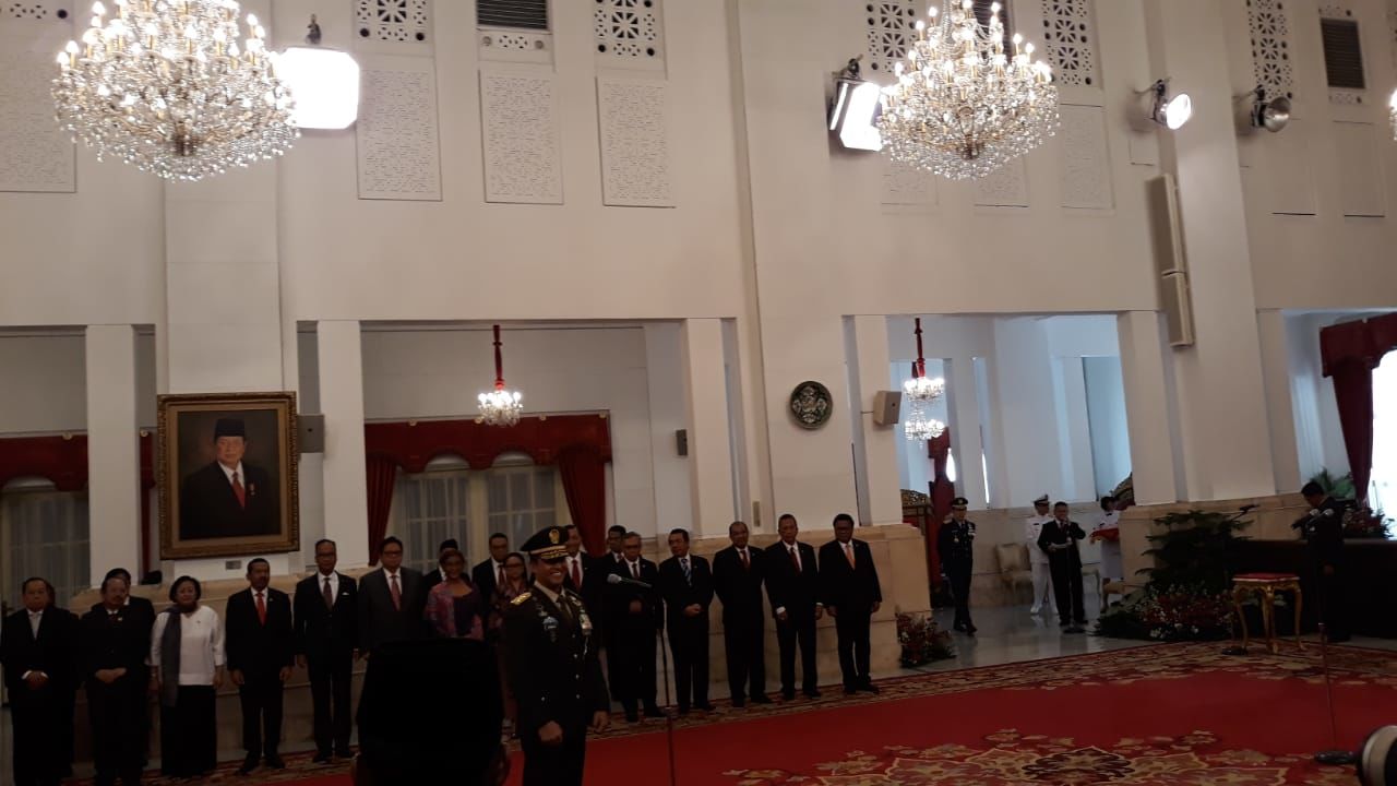 Resmi! Presiden Jokowi Lantik Andika Perkasa sebagai KSAD