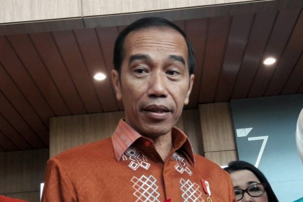 Jokowi Peringatkan Pembuat Hoax dan Fitnah Hati-HatiÂ 