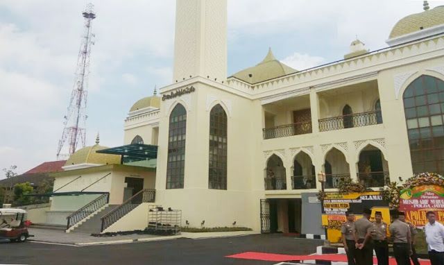 Survei BNPT: Ritual Keagamaan di Indonesia Tinggi, Pemahaman Rendah