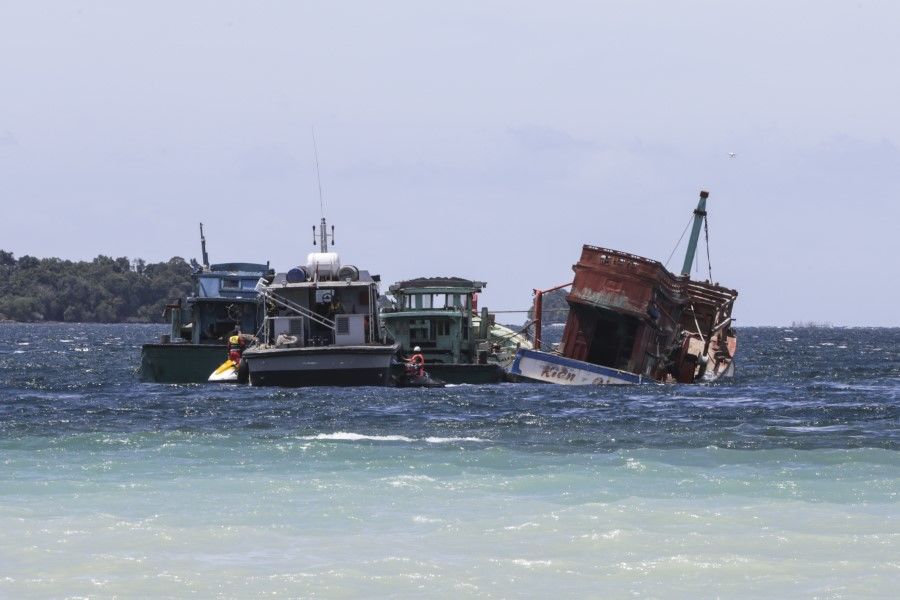 Angkut Alat Berat, Kapal Cipta Harapan IX Terbalik di Karimunjawa, 5 Orang Hilang