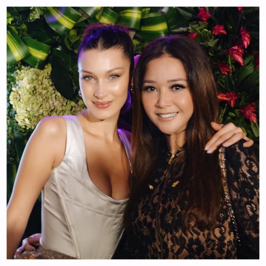 Maia Estianty meets Bella Hadid, here is the funny portrait!