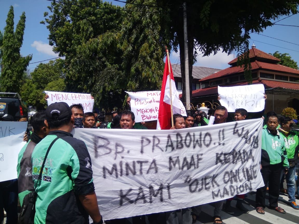 Pengemudi Ojek Online di Kota Madiun Tuntut Prabowo Minta Maaf