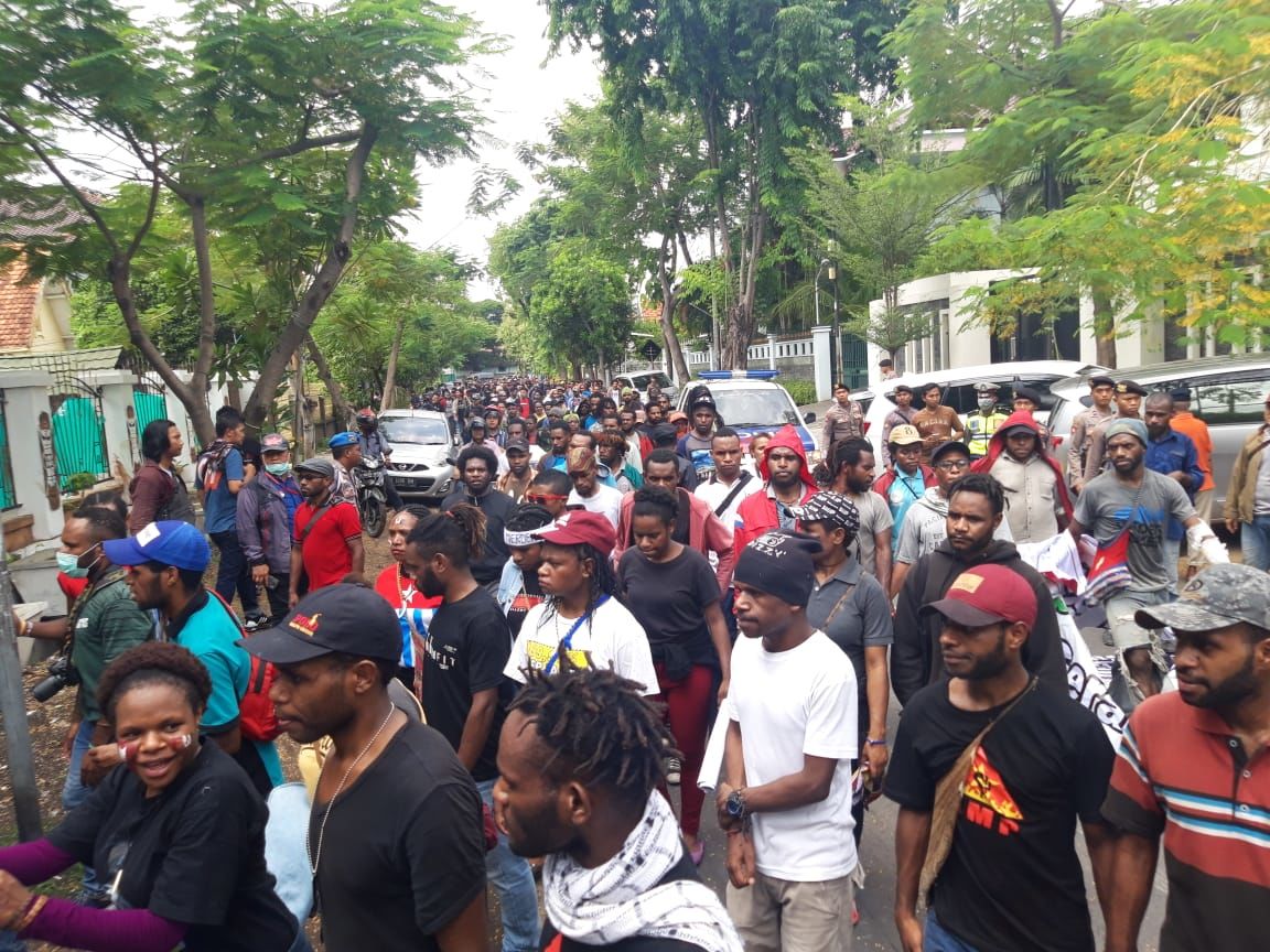 Ratusan Orang Papua Dibawa ke Mapolrestabes Surabaya, Ini Alasannya