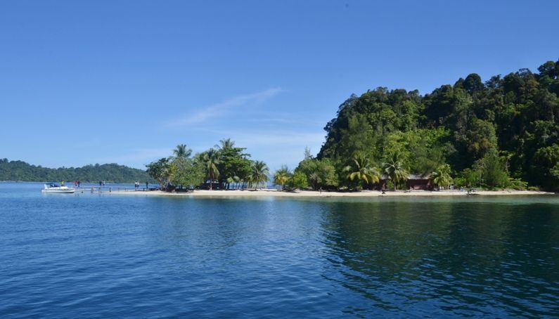 6 Pulau Indah yang Wajib Kamu Singgahi Kalau ke Tapanuli Tengah