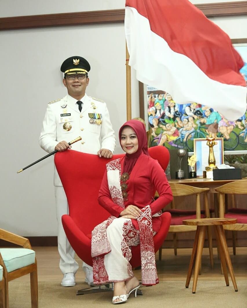 Atalia Positif COVID, Ridwan Kamil Curhat Hanya Dadah dari Balik Kaca