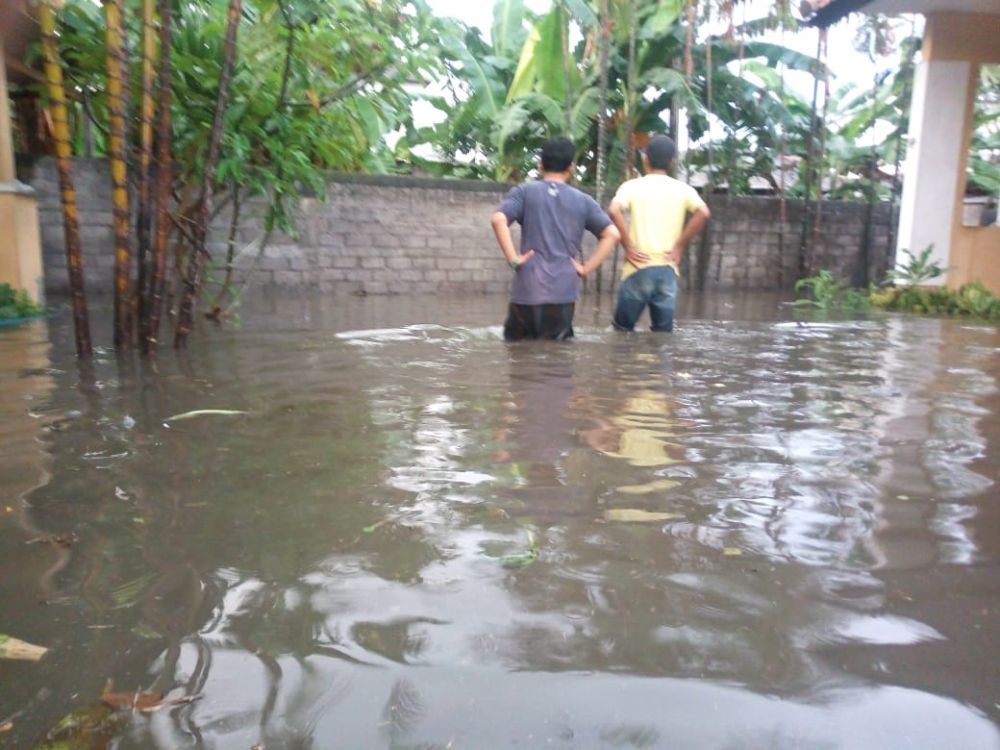 Hujan Deras & Petir, Rumah di Jalan Drupadi Denpasar Dikepung Banjir