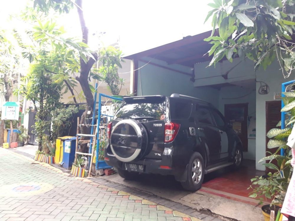 Kampung di Surabaya Ini Wajibkan Warganya 1 Mobil 1 Garasi
