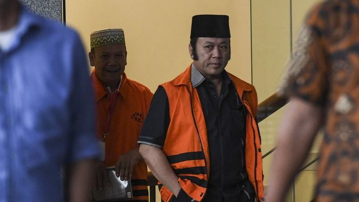 [BREAKING] Tim KPK Sita Barang Bukti di Kantor Bupati Lampung Selatan