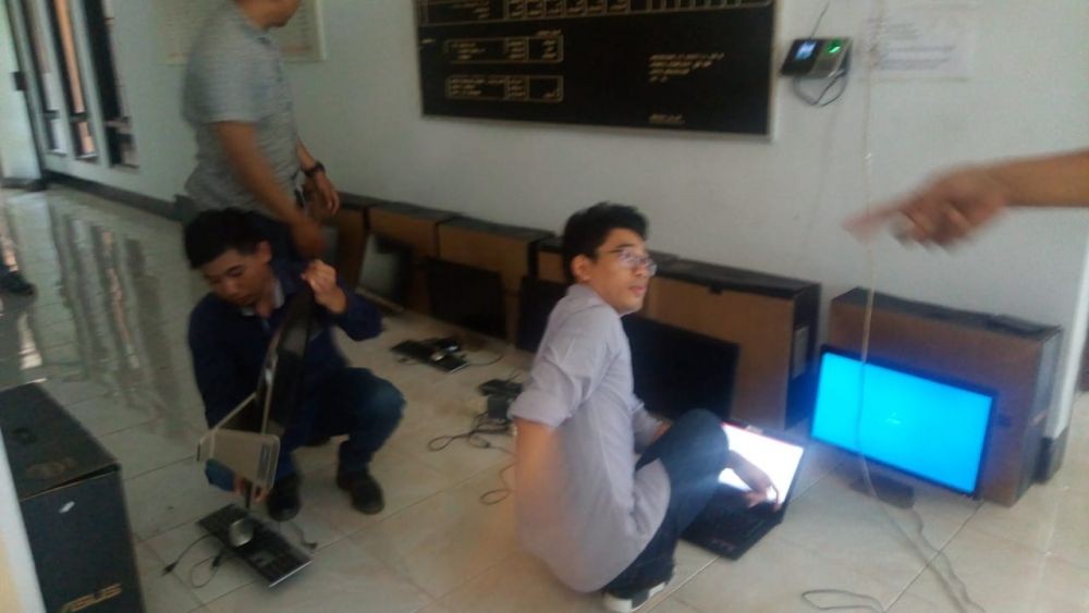 Tak Lunasi Utang ke Rekanan, Perlengkapan Komputer KPU Makassar Disita