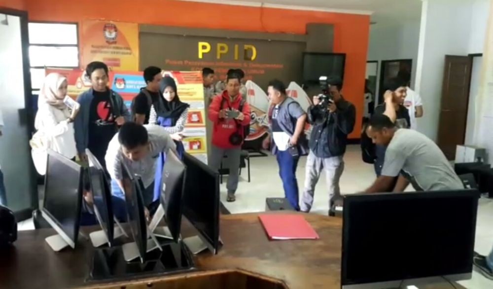 Tak Lunasi Utang ke Rekanan, Perlengkapan Komputer KPU Makassar Disita