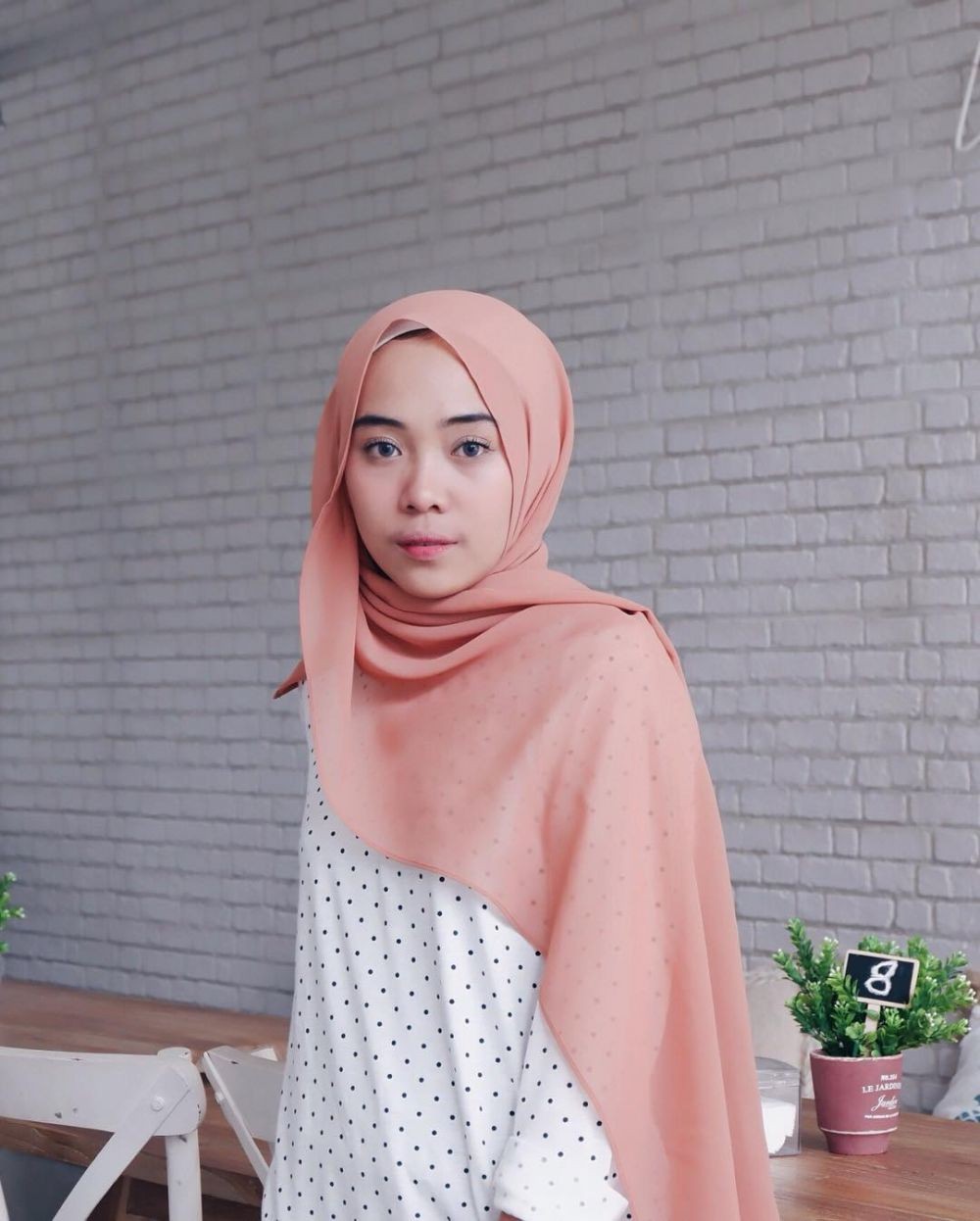 8 Gaya Pasmina Sederhana Yang Bikin Hijab Look Kamu Makin Stylish