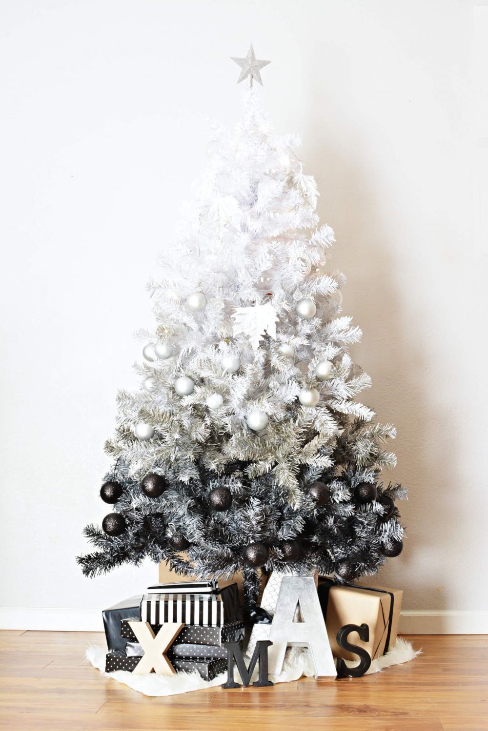 Ini 10 Kreasi Pohon Natal Sederhana Tapi Kece Banget