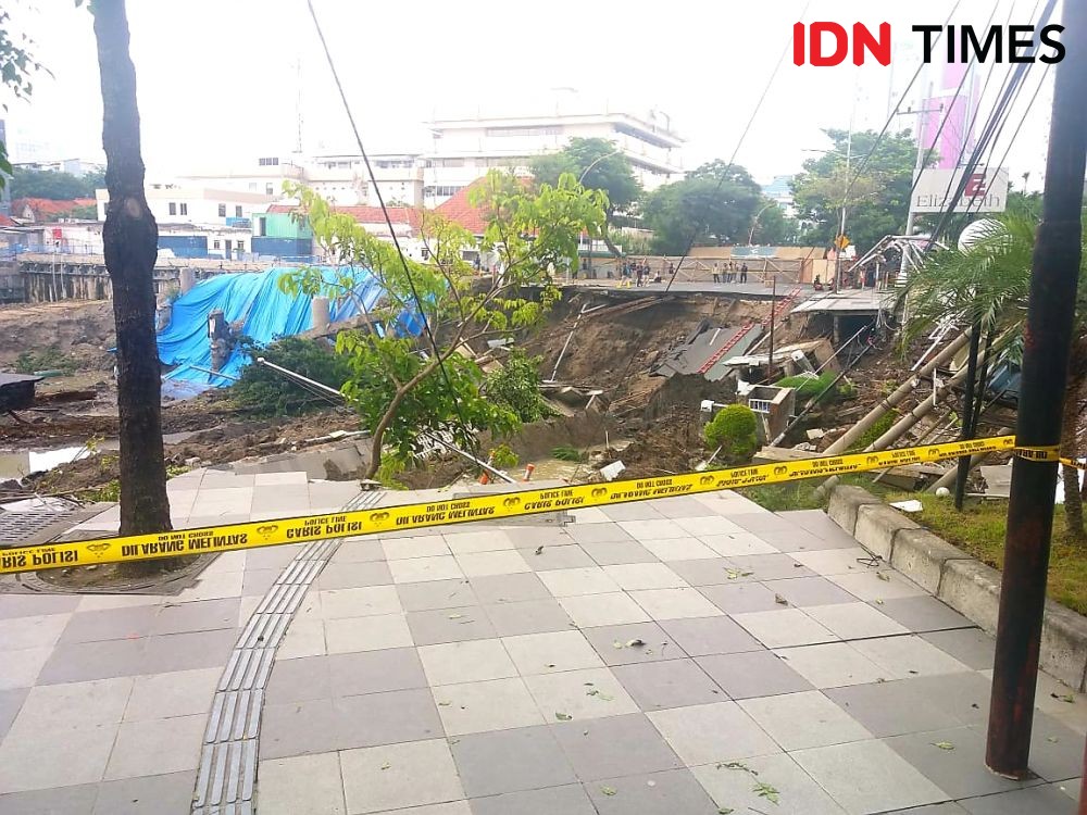 Perbaikan Jalan Raya Gubeng yang Ambles Ditanggung APBD Surabaya