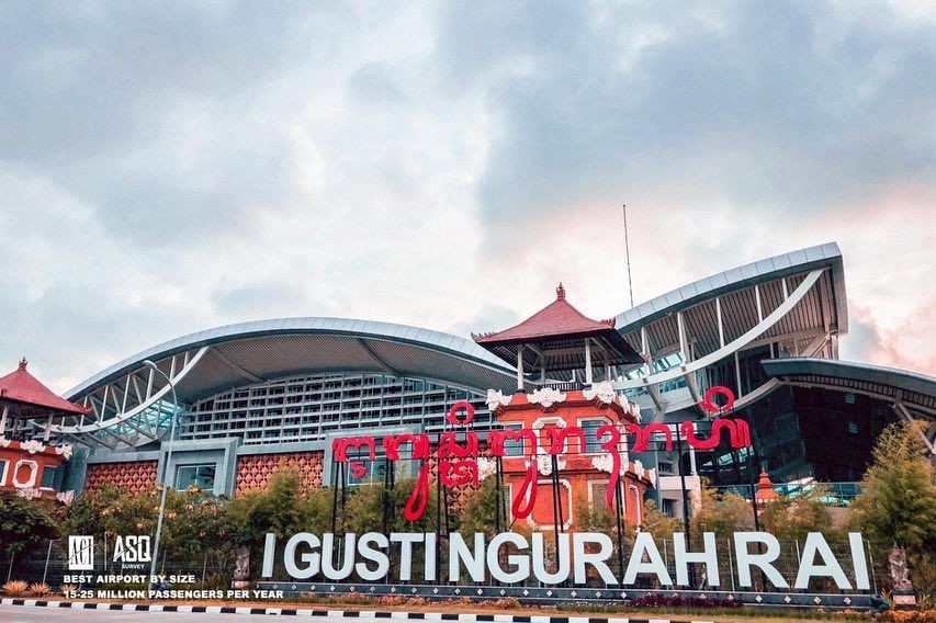 Oknum Imigrasi di Bandara Ngurah Rai Dituduh Memeras 10 Turis Nepal