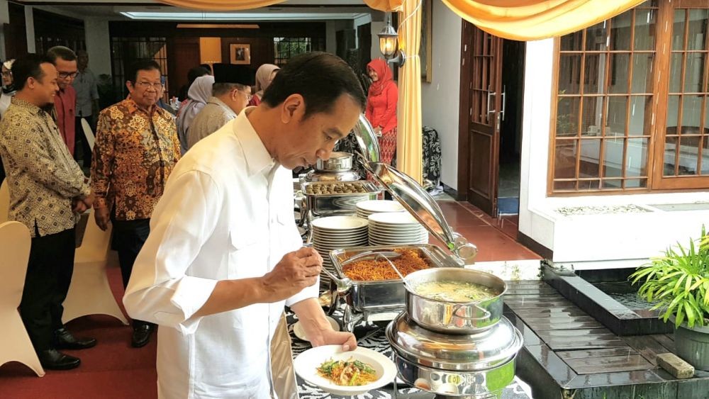 Jamu Jokowi, JK Hidangkan Coto Makassar & Ayam Goreng Sulawesi