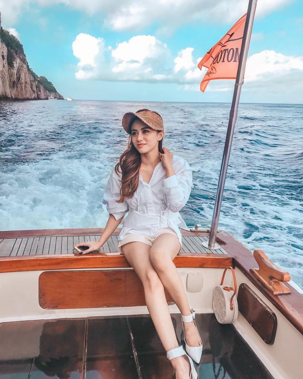 [Foto] Potret Istri Ifan Seventeen, Suka Traveling & Multitalenta