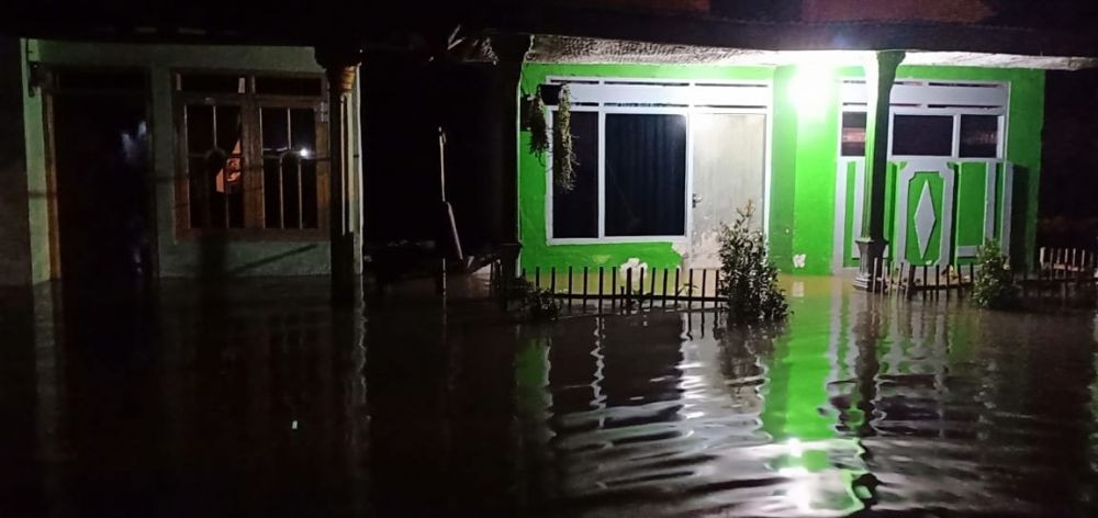 Ratusan Rumah di Jember Terendam Banjir, 1 Orang Tewas 