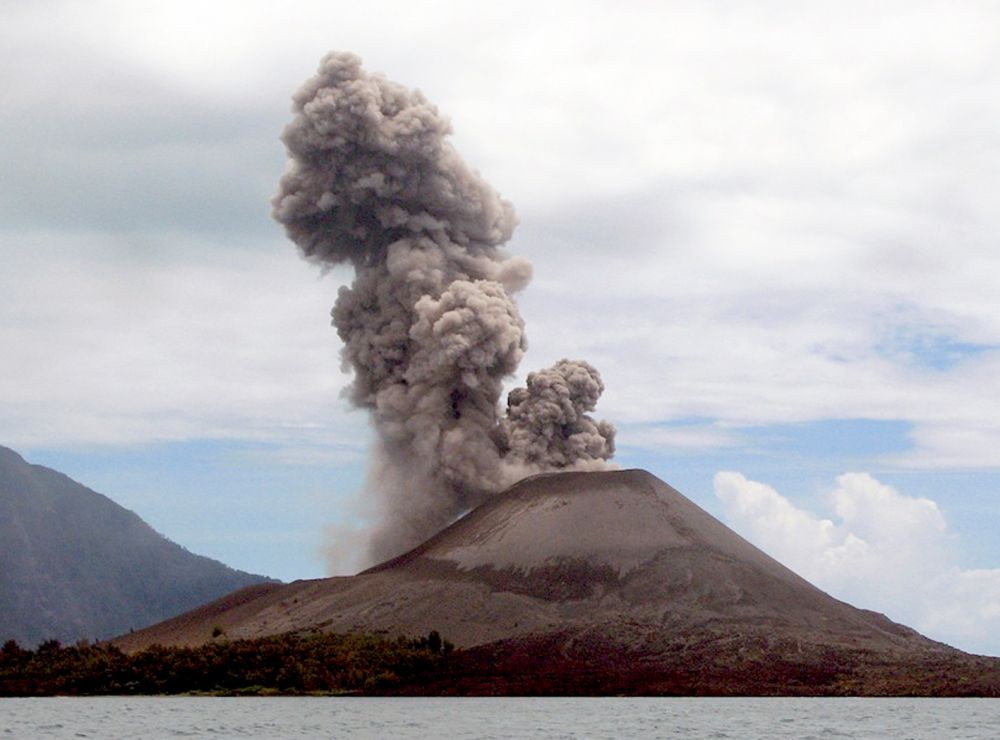 Sempat Terdengar Letusan, Begini Kondisi Gunung Anak Krakatau Saat Ini