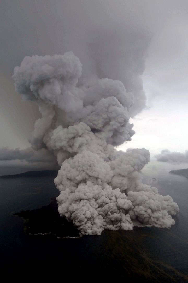 Foto: Kondisi Gunung Anak Krakatau Pasca Tsunami Banten