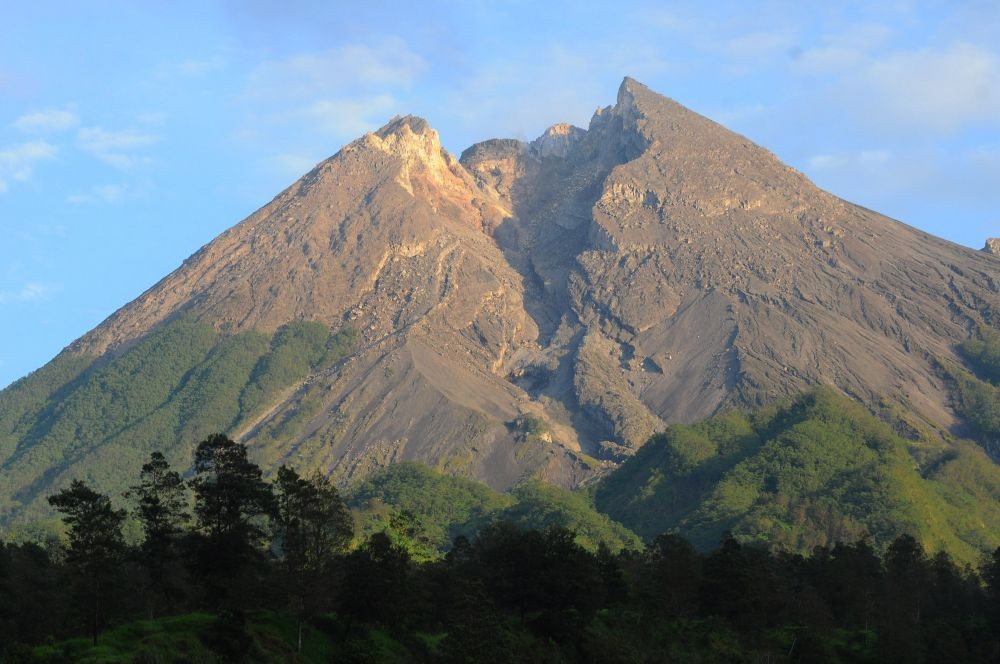 Aktivitas Vulkanik Merapi Cukup Tinggi, Sepekan Terjadi 4 Awan Panas 